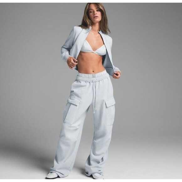 SKIMS Boyfriend Fleece Cargo Sweatpants Straight Leg Oversized Zen Blue XS NWT - Picture 4 of 7